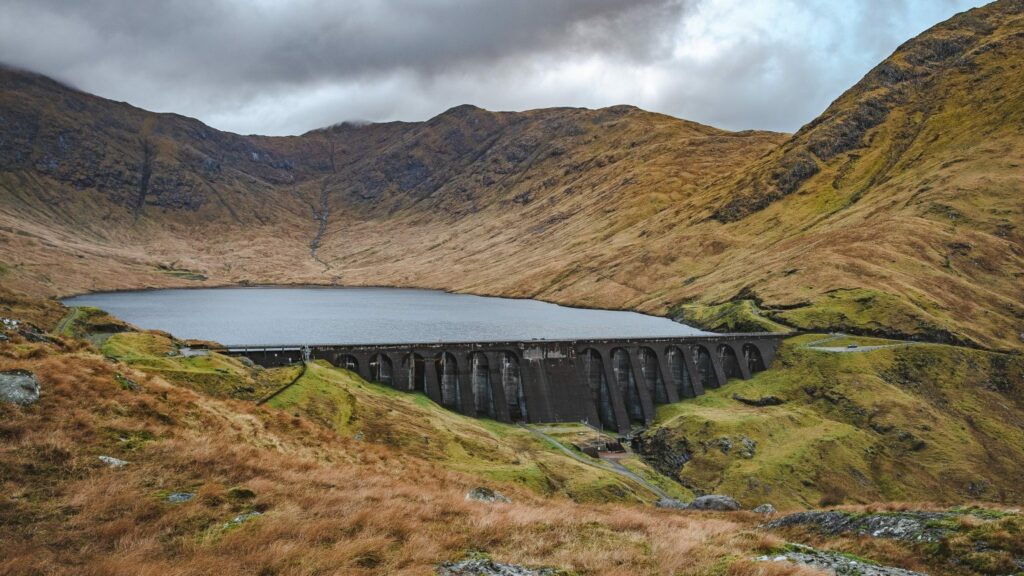 Cruachan Dam, Scotland, an existing 440MW pumped hydro energy storage (PHES) facility, one of only four in the UK. PHES is the most commercially mature LDES technology, with a duration typically between 4 and 20 hours. Image: Drax Power.