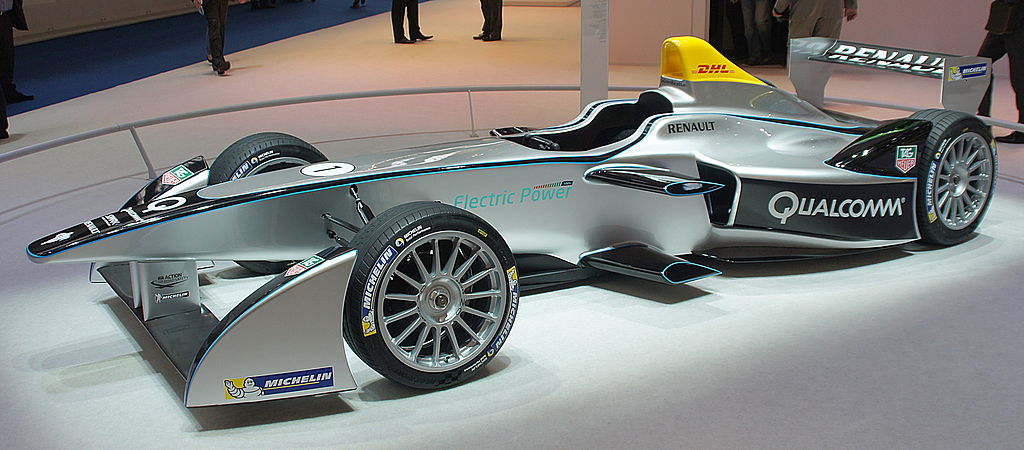 London gears up for inaugural Formula E race