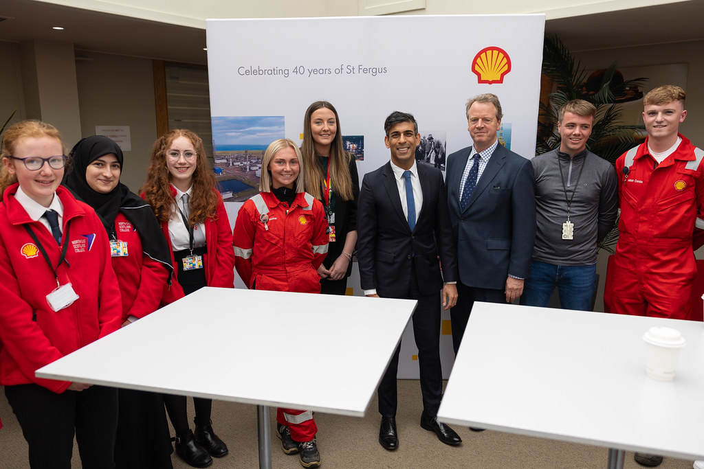 31/07/2023. Aberdeen, United Kingdom. The Prime Minister Rishi Sunak, accompanied by the Secretary of State for Scotland Alister Jack, visits the Shell St Fergus Gas Plant near Aberdeen where he was shown around the plant by senior executives, met some of the employees and also met several young professionals at the start of their careers in the industry. Shell St Fergus. Picture by Simon Walker / No 10 Downing Street