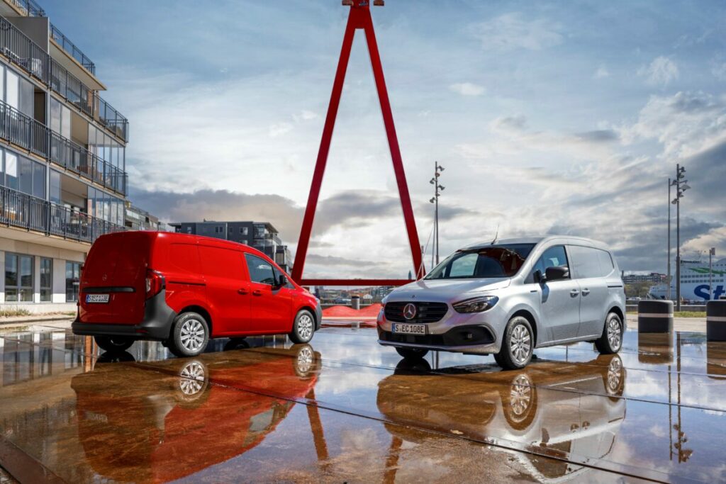 Rightcharge and Mercedes Benz Vans for EV fleets