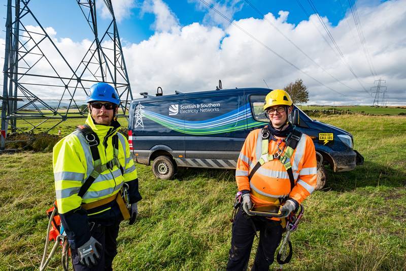 SSEN Transmission Line Workers and Van