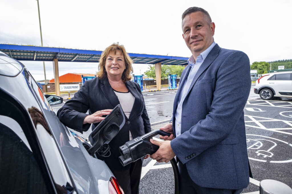 Simon Cowling, Director, EV at SSE, with Fiona Hyslop, Scottish Cabinet Secretary for Transport open the new Myrekirk EV Charging Hub in Dundee
