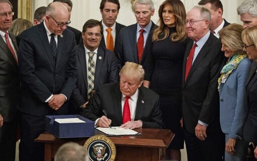 1024px-Donald_Trump_signing_the_SUPPORT_Act