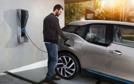 EV_charging_from_wallpoint_-_BMW_Group