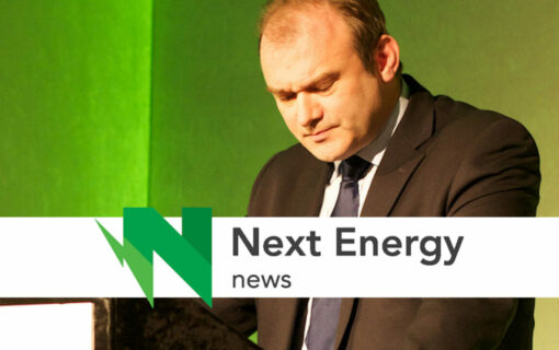 Ed Davey praised for strict 2030 carbon targets