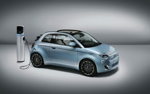 Fiat 500 EVs will be used for the initial phase of the trial. Image: Kaluza.