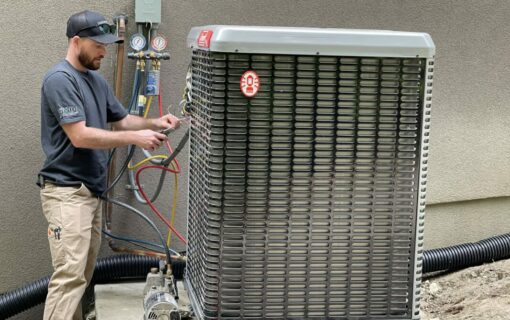 Heat Pump Intallation Sicamous BC. Image: Phyxter Home Services via Wikimedia Commons