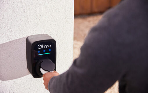 Ohme-ePod-plugging-in
