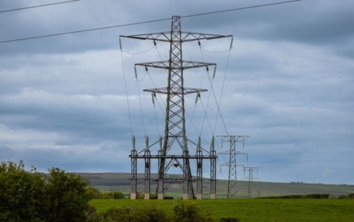 Pylon-x900