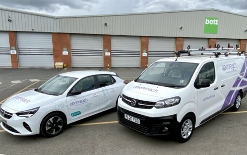 Vauxhall's Vivaro-e vans and Corsa-e cars will join Openreach's fleet. Image: Vauxhall.