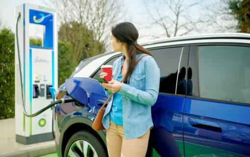 The new investment will help bp pulse accelerate the rollout of rapid and ultra-fast EV chargers. Image: bp pulse